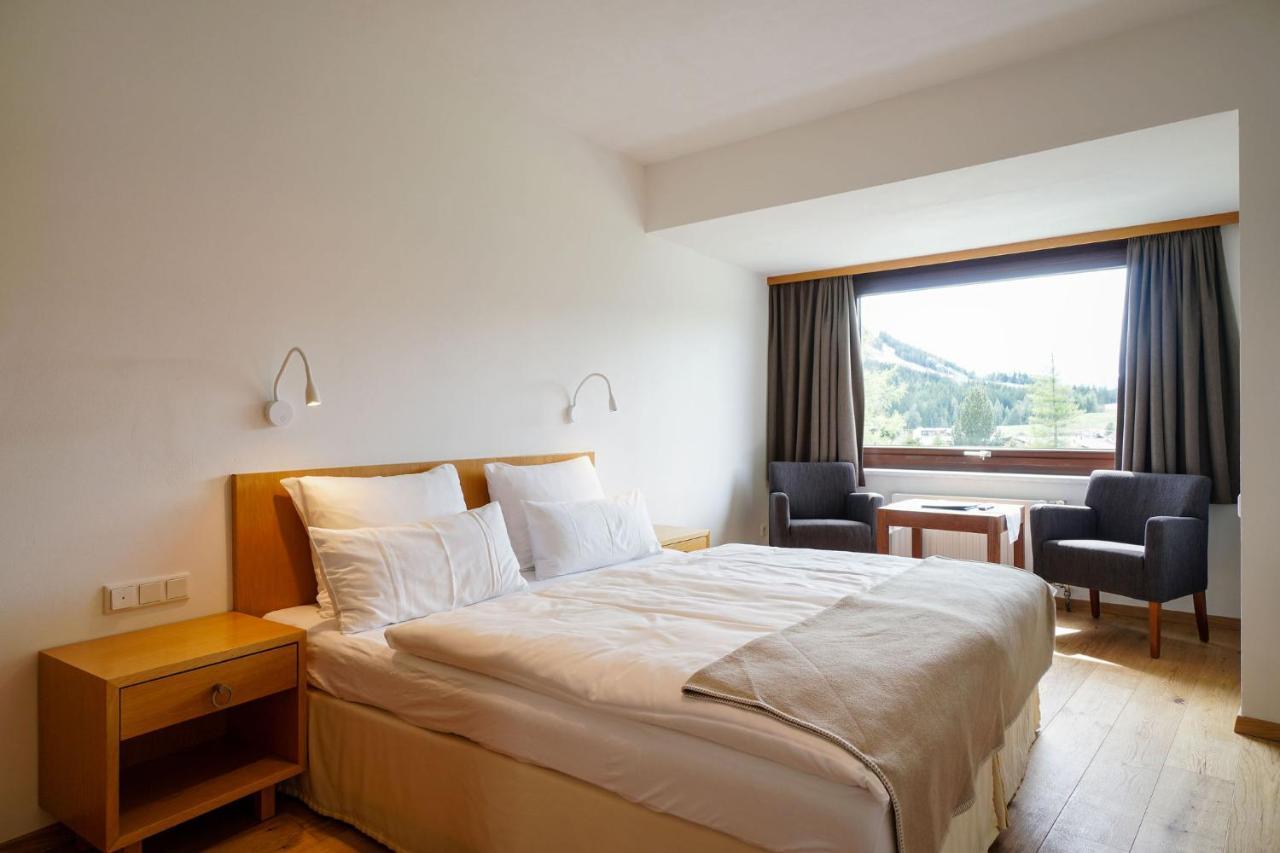 Hotel Berghof 蒂罗尔-泽费尔德 外观 照片